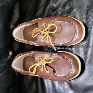 OshKosh Bgosh boys size 1 brown loafers